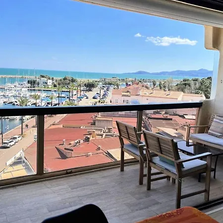 Апартаменты 2-bedroom - Sea View Сен-Сиприен